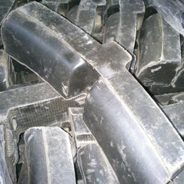 Тормозные колодки композиционные 25610-Н (новые)